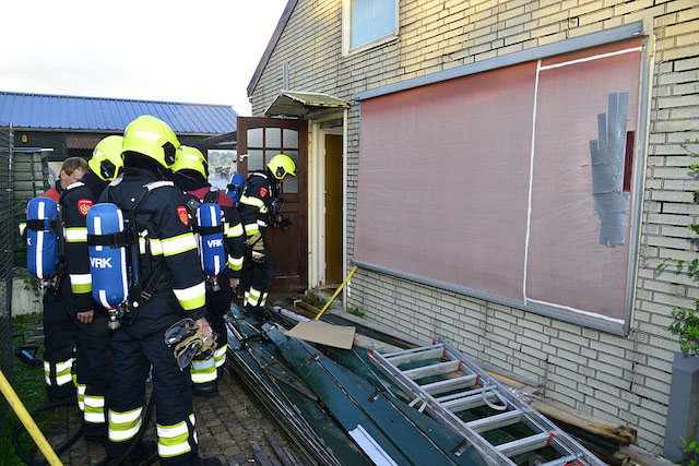 2017/148/20170725-06u37 GB 003 Brand woning Osdorperweg.jpg